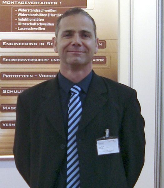 Didier Faure, Vertriebsleiter bei Technax: „Es geht hier darum, bei der Schweißzange mit Hilfe von Software schnell und ohne Schweißkenntnisse die optimalen Parameter einzustellen.“ (Bild: Technax)