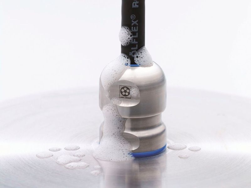 Eigens entwickelte Verkabelungslösungen wie die Skintop Hygienic und Ölflex Robust genügen auch den höchsten Anforderungen der Industrie. (Lapp)