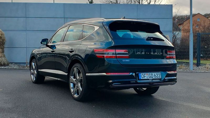 2. Das Design: Das tiefgezogene Heck wirkt recht eigenwillig und verleiht dem GV80 schon fast einen Retro-Charakter.  (Bild: Mauritz/VCG)