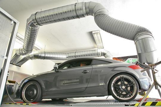 Auf einem eigenen Prüfstand stimmt das Unternehmen die leistungsgesteigerten Motoren ab. (Archiv: Vogel Business Media)