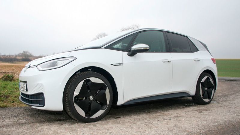 Platz 3: VW ID.3, 26.693 Neuzulassungen (Auto-Medienportal.Net)