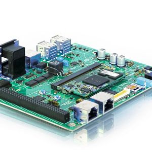 Trägerplatine eines aufrüstbaren Multi-Prozessor-Systems mit separater Überwachungseinheit und zahlreichen Schnittstellen zur Anwendung in einer Patientenumgebung nach 60601-1:  Ethernet, USB 2.0, CAN-FD, RS-232, RS-485, LVDS-Display mit Touch, Stereo Audio und SD-Karte.(Bild:  ITK Engineering)