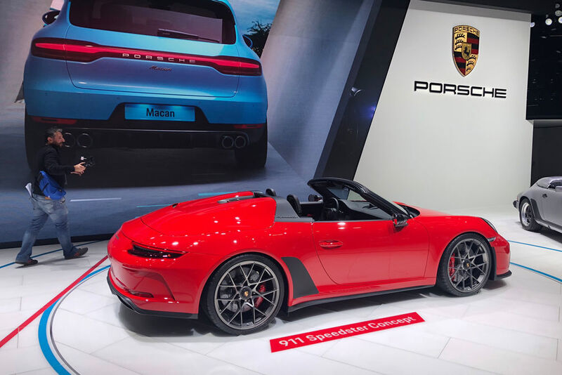 Auch wenn der neue Porsche 911 schon in den Startlöchern steht: Mit dem Speedster bringt Porsche noch eine (limitierte) Variante des aktuellen Modells. (press-inform)
