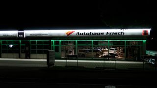 Die EnSikuMaV trifft auf Kfz-Betriebe nicht zu, besagt ein Rechtsgutachten. Das Licht kann also eingeschaltet bleiben. (Bild: Diehl – »kfz-betrieb«)