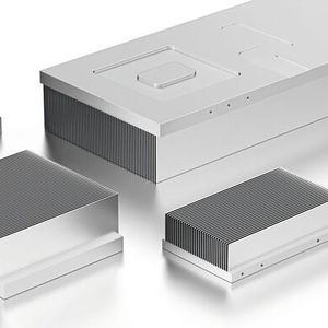Bild 1:  High-Density-Kühlkörper der Serie KPK bieten neue Kühlkörperaufbauten mit einer rein 	mechanisch und vollautomatisch verpressten Rippengeometrie.(Bild:  © Fischer Elektronik)