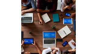 KI-Anwendungen stoßen regelmäßig auf Widerstände in Unternehmen. Um diese abzubauen, sollten Mitarbeiter so früh wie möglich in KI-Projekte integriert werden. (Bild: gemeinfrei // Unsplash)