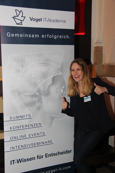 Auch die Vogel IT-Akademie ist happy und bedankt sich für eine erfolgreiche Veranstaltung (Alina Diekmann). (Vogel IT-Medien)