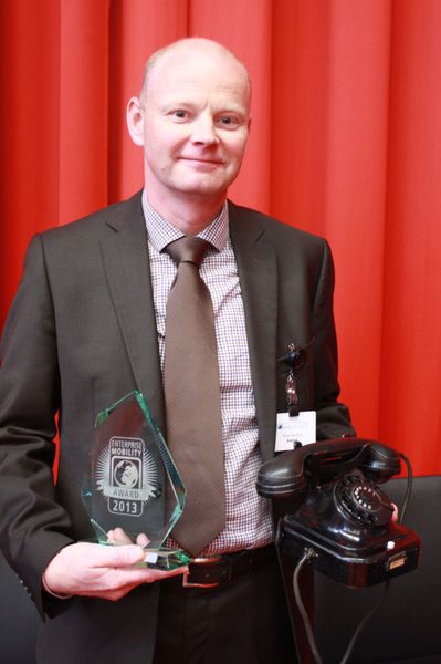 Oliver Hardung von Avaya war der glückliche Sieger. Sein Telefon gewann den Preis „Bring your old device“.  (Vogel IT-Medien)