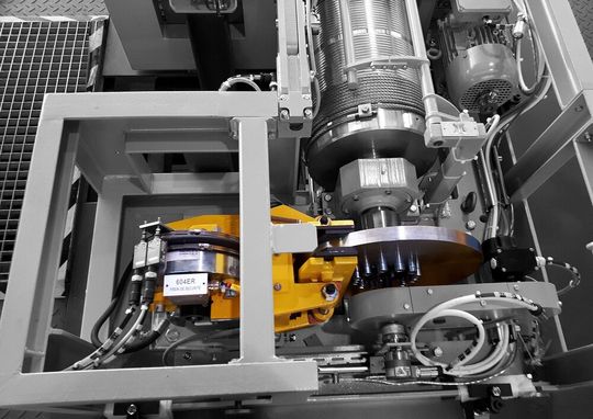 Die neuen elektromagnetischen Scheibenbremsen der Ringspann-Baureihe DA sind ausgelegt für den Einsatz in Stahl-, Hafen- und Kraftwerkskranen oder grossen Förder-, Schüttgut- und Zerkleinerungsanlagen.(Bild:  Ringspann)