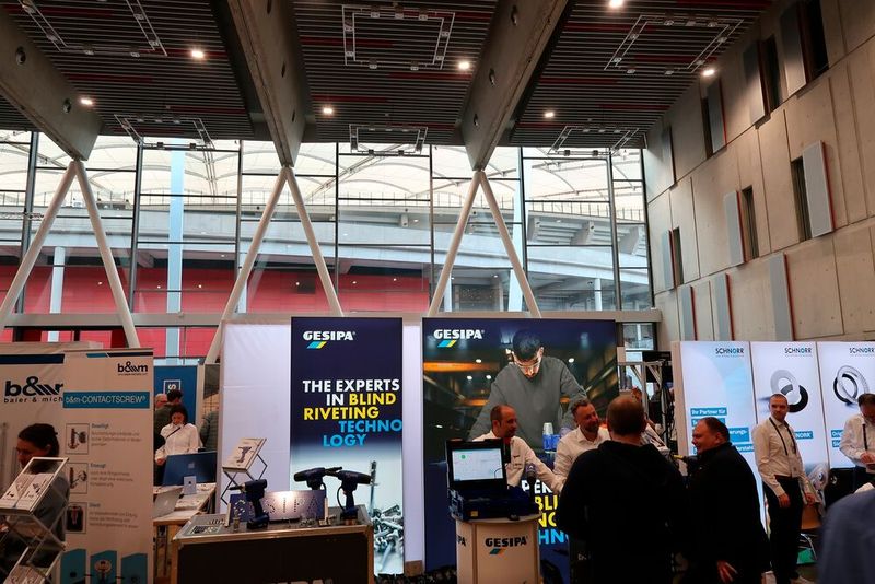 Impressionen von der Verbindungstechnikmesse Schraubtec am 16. April in der Stuttgarter Carl-Benz-Arena ... (Bild: P. Königsreuther)