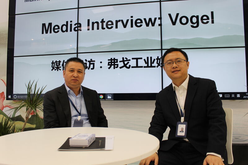 Im Vogel-Interview: Ning Cheng (rechts), CEO Mainiway Network Technology, China und VP Marketing Bin Liu. (Schulz)