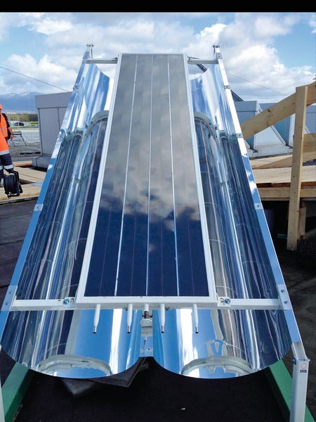 Ein UHV-Solarkollektor fertig zur Montage. Die Technologie stammt ursprünglich aus der Teilchenbeschleuniger-Entwicklung. (Bild: Cern)