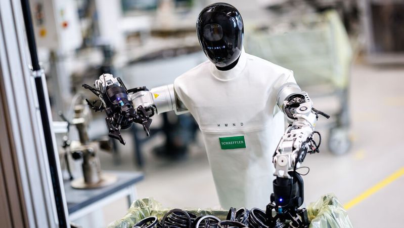Schaeffler will humanoide Roboter von Humanoid in sein globales Fertigungsnetzwerk integrieren.(Bild:  Daniel Karmann / Schaeffler)