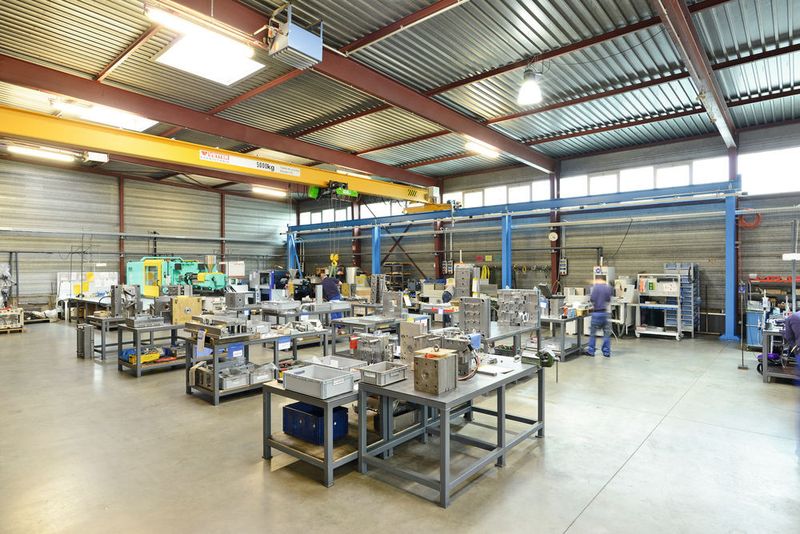 Exhibitor at the MEX, Pakulla, says it manufactures high-precision plastic tools and two-component tools for surface parts. (Pakulla)