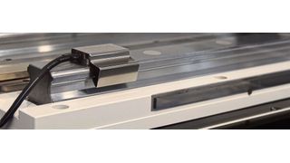 Mit Omni Edge bietet THK ein sensorbasiertes System zur Überwachung von Linearführungen an. (Stefanie Michel)