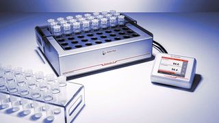 Multicube 48 mit Multicube-Steuereinheit, Gefäßen und Rack (Anton Paar GmbH)