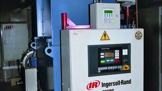 Über die Bedieneinheit, die den Verdichter steuert und parametriert, kann das Servicepersonal alle relevanten Betriebsparameter abrufen.  Bilder: Ingersoll Rand (Archiv: Vogel Business Media)