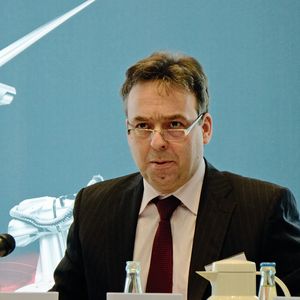 Hartmut Rauen: „Die Antriebs- und Fluidtechnik spielen eine zentrale Rolle im Kontext von Indsutrie 4.0, denn sie sind mit ihren mechatronischen Bausteinen oder CPS-Modulen wichtige Enabler für effiziente und intelligente Produktionsprozesse.“