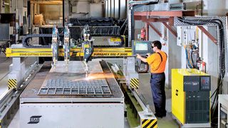 Bild 1: Die Precision Hole Technology ist integrativer Bestandteil des Programmiersystems Columbus.NET und nutzt die hochentwickelten Leistungsmerkmale des m³-Plasma-Systems, der Vision-Steuerung und der Höhenkontrolle mit Lichtbogenspannung. (Bild: Esab Cutting Systems)