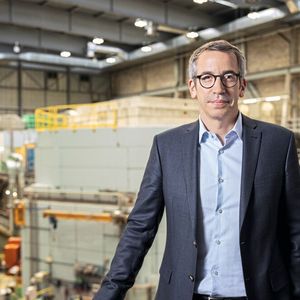 Christian Rüegg, Direktor des Paul Scherrer Instituts PSI, will unter anderem die Verarbeitung der gewaltigen Datenmengen, die an den Grossforschungsanlagen entstehen, in einem eigenen Forschungsbereich optimieren. 