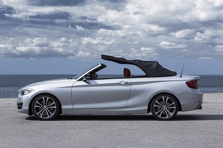 Anschließend geht die Heckscheibe in ihre Endposition. (Foto: BMW)