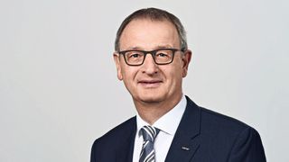 Dr. Wilfried Schäfer, Geschäftsführer VDW (Verein Deutscher Werkzeugmaschinenfabriken): «Knapp zwei Monate nach Versand der Anmeldeunterlagen haben sich zahlreiche Marktführer zur Grindinghub angemeldet. Damit ist Stuttgart schon jetzt das künftige Zentrum der Schleiftechnik.» (VDW)
