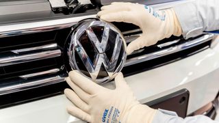 Den Beschuldigten VW-Mitarbeitern wirft die Staatsanwaltschaft mutmaßlichen Betrug, Falschbeurkundung und Wettbewerbsverstöße sowie teilweise um Untreue und Steuerhinterziehung vor. (Bild: Volkswagen)