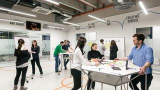 Das Berufsbild Projektmanager*in gewinnt nicht nur an Relevanz, das zeigt sich besonders an den Gehältern, die beständig ansteigen. (Bosch)