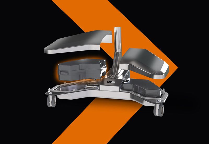Die mobile Workstation integriert „LiFePO4“-Akkus im Standfuß. (Bild: Systec & Solutions)