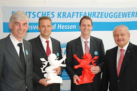 Die neue Führungs-Crew: (v.re.) Präsident Jürgen Karpinski, LV-Geschäftsführer Joachim Kuhn, WG-Geschäftsführer Roger Seidl und Vize-Präsident Michael Kraft (alle Landesverband Hessen). (Archiv: Vogel Business Media)
