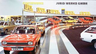 Im September 1973 zur IAA war die automobile Welt noch in Ordnung. Das änderte sich kurz danach: Während der ersten Ölkrise verhängte West-Deutschland ein Energiesicherungsgesetz  und ab dem 9. November vier autofreie Sonntage. (Bild: Opel Automobile GmbH)