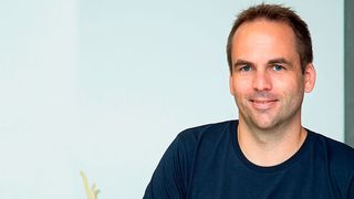 Kai Waehner: „Die Datenkonsumenten sollen unabhängig von den Releases des Verteilsystems  selbst bestimmen können, welche Daten relevant sind und diese ordern, egal ob es sich um eine Streaming-Anwendung, einen Web-Service, eine Datenbank oder eine Mobile App handelt.“ (www.kayser-fotografie.de)