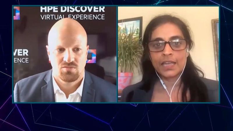 Nanda Vijaydev, Distinguised Technologist, Lead Data Scientist bei HPE, hat ihren Schwerpunkt auf Big Data und Analyse. Das finde nach wie vor vorzugsweise on-prem statt, was Greenlake ja uneingeschränkt unterstütze: „Kunden bekommen ein Cloud-Erlebnis, halten ihre Daten aber immer noch vor Ort.“ (Bild: Dietmar Müller)