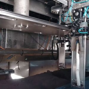 Sechs bis zwölf Erntemodule befinden sich an Bord der Maschine, die Steuerung bringt sie mit Sensordaten an die richtige Stelle.(Bild:  Turck)