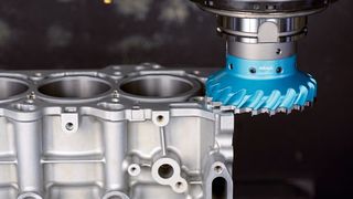 Dank der hohen Werkzeugsteifigkeit des MX Diamond können sowohl Schlicht- als auch Schruppschnitte mit derselben Schneide ausgeführt werden. (Bild: Urma AG)