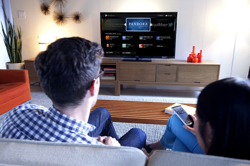 Vom Sofa aus geht es mit Sonys Geräten und Googles TV-Plattform bequem ins Web. (Archiv: Vogel Business Media)