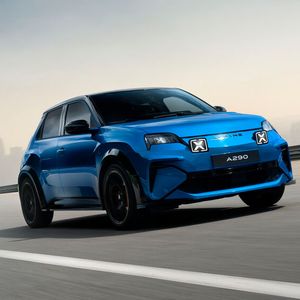 Mit dem A290 bringt die Renault-Tochter Alpine einen Elektro-Sportwagen auf Basis des R5 E-Tech auf den Markt.(Bild:  Alpine)