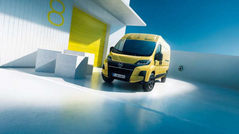 Opel stellt den Movano mit Brennstoffzelle auf der IAA Transportation vor.(Bild:  Opel)