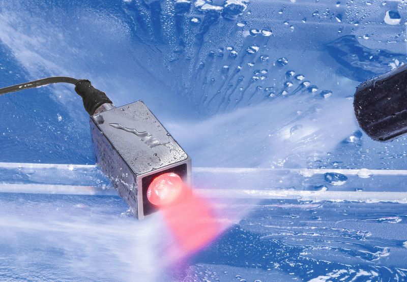 Die Schutzklasse IP69K ermöglicht den Einsatz der Beleuchtungssysteme von Di-Soric auch in Produktionsbereichen mit hohen Hygieneanforderungen. (Bild: Di-Soric)