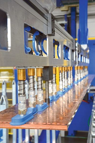 Gantry ist ein automatisiertes Sortier- und Lagersystem für Kupferschienen. (Ehrt)