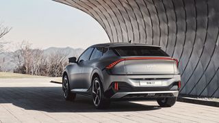 Der Kia EV6 soll ab Herbst den Absatz des Fabrikats befeuern. (Bild: Kia)