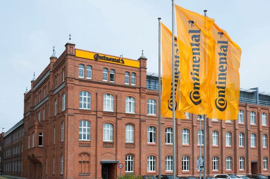 In der Kunststoffsparte Contitech von Continental sieht es nicht gut aus. Die wirtschaftliche Lage zwinge den Konzern nun dazu einige Standorte dicht zu machen, wie die dpa erfahren hat. Hier die Details ...(Bild:  Continental)