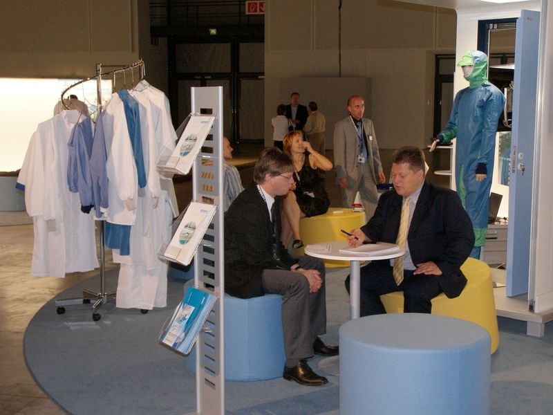 Becker Reinraumtechnik hatte auf der Wasser-Lounge einen Stand mit seinem Kooperationspartner WZB. Bild: PROCESS (Archiv: Vogel Business Media)