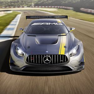 Der neue Mercedes AMG GT3 wird 2016 an Kunden ausgeliefert.