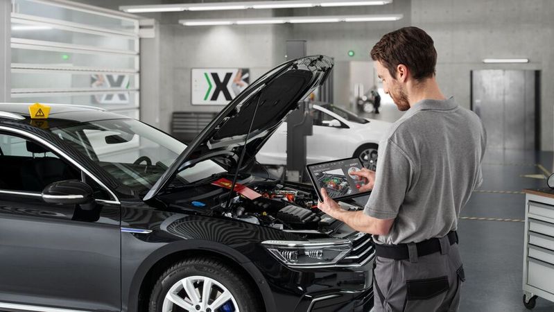 Ein Video sagt mehr als 1.000 Worte: Der Remote Service kann für Werkstätten eine große Hilfe sein. Ein Video sagt mehr als 1.000 Worte: Der Remote Service kann für Werkstätten eine große Hilfe sein.