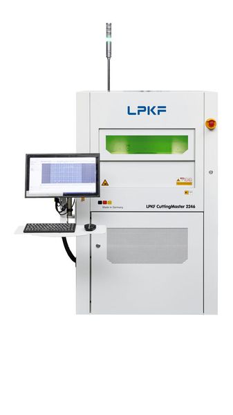 LPKF finden Sie in Halle B2, Stand 305: Dort zeigt LPKF erstmals den Cuttingmaster 2246 in Aktion, ein Laser-Depaneling-System mit Integrated Tensor Technology für hochpräzises, stressfreies Schneiden bei deutlich kürzeren Bearbeitungszeiten. Und im Rahmen der Produktionslinie des Fraunhofer IZM lässt sich der Cuttingmaster 2240 Cx von LPKF unter die Lupe nehmen, ein hochautomatisiertes Laser-Nutzentrennsystem für die Massenproduktion starrer Leiterplatten, das durch integrierte Klemm- und Entladevorrichtungen ohne Werkstückträger auskommt. (Bild: LPKF Laser & Electronics SE)