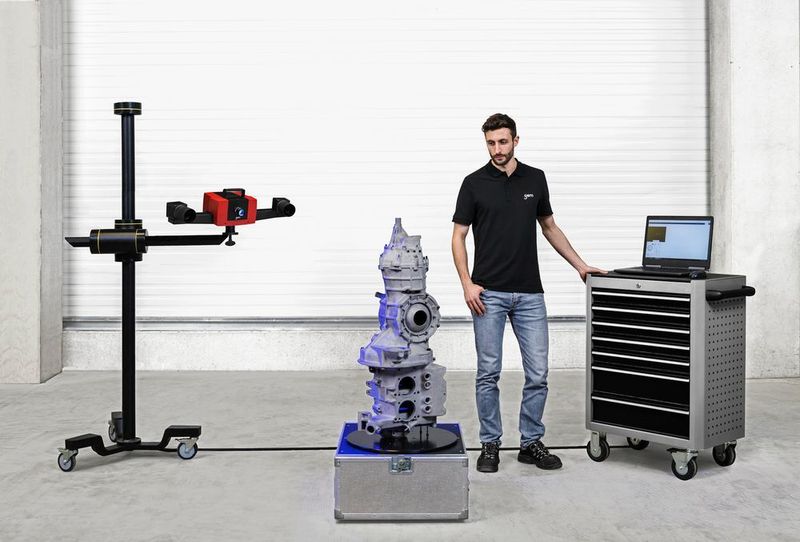 Der Atos Compact Scan liefert den Angaben zufolge selbst bei störendem Umgebungslicht rückverfolgbare 3D-Oberfächendaten. (GOM)