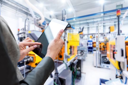 Mit Cloud-basierten Kennzeichnungslösungen lassen sich Etiketten auch von mobilen Engeräten aus erstellen. Mit Cloud-basierten Kennzeichnungslösungen lassen sich Etiketten auch von mobilen Engeräten aus erstellen.