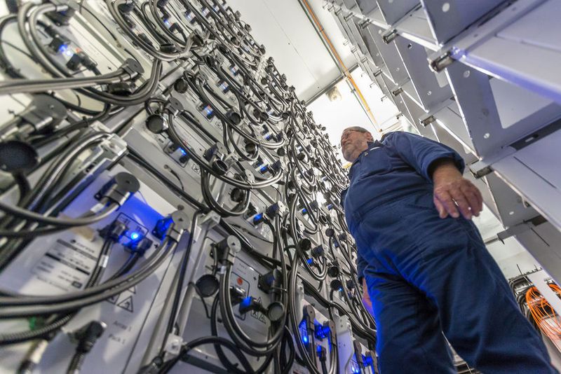 50 t Batterien: Durch 399 Lithium-Polymer-Batterien mit je 6,5 kWh an Bord spart Scandlines einen von bisher fünf notwendigen dieselbetriebenen Generatoren auf jeder der Hybrid-Fähren ein. (Siemens)