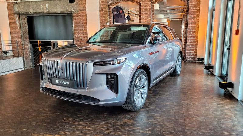 Der Hongqi E-HS9 ist ab 79.995 Euro erhältlich.(Bild:  Wehner - VCG)